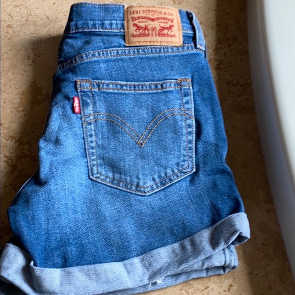Levi’s shorts